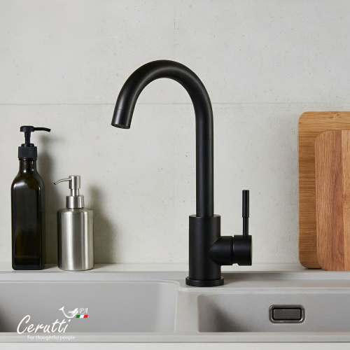 Cмеситель для кухни Ceruttispa Сельсо II B (CELSO II B) из нержавеющей стали, цвет черный матовый