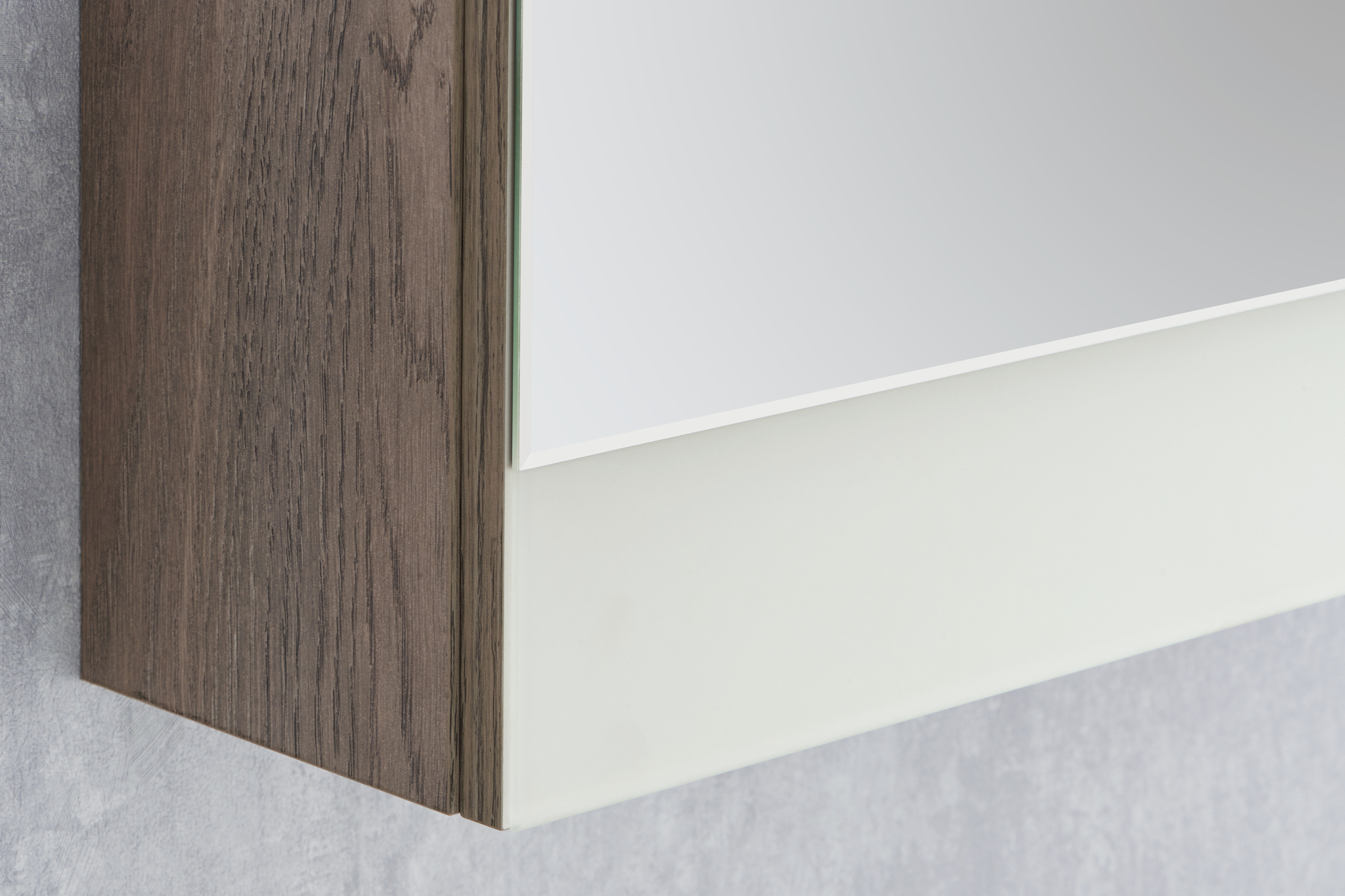 Зеркало-шкаф Aquaton Эмма 46 белый, дуб навара