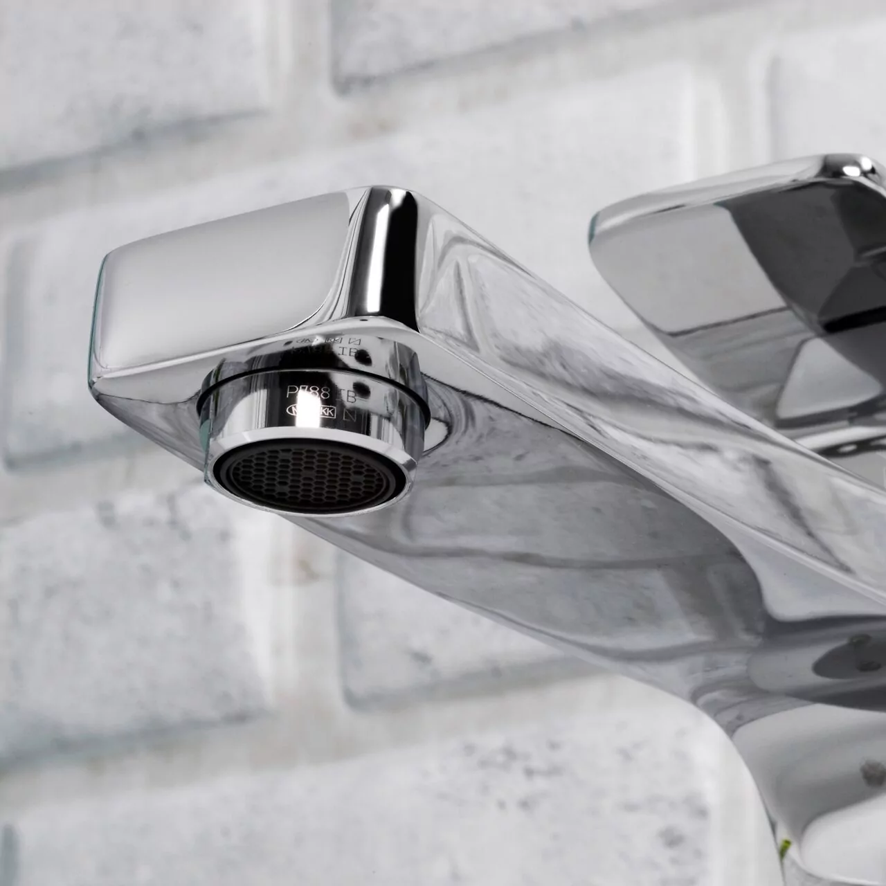 Смеситель для раковины WasserKraft Aller 1063H хром