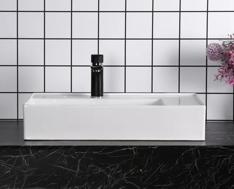 Раковина Ceruttispa CR0017 накладная, белая, прямоугольная, с отверстием под смеситель 605х380х120