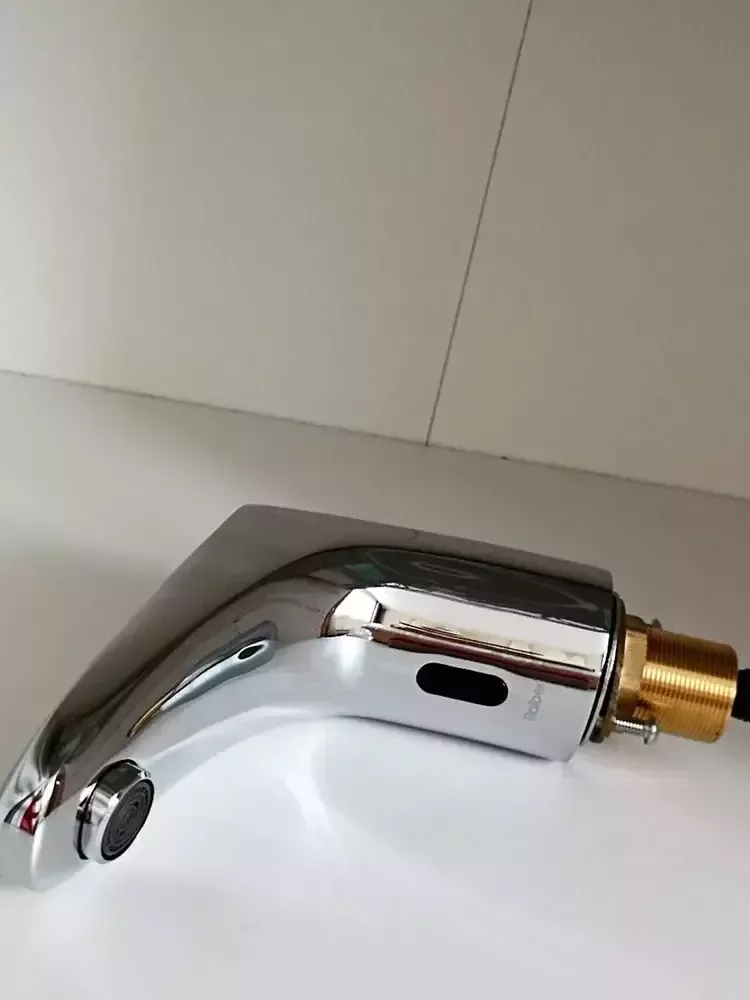 Смеситель для раковины Raiber Sensor RSF88121 хром от магазина Vanna-Vanna.ru!