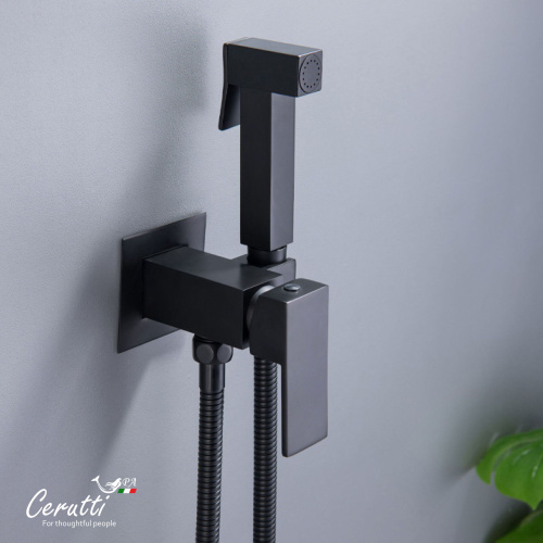 Смеситель с гигиеническим душем Ceruttispa Резия SHB (RESIA SHB) из латуни, с шлангом 120 см, цвет черный матовый