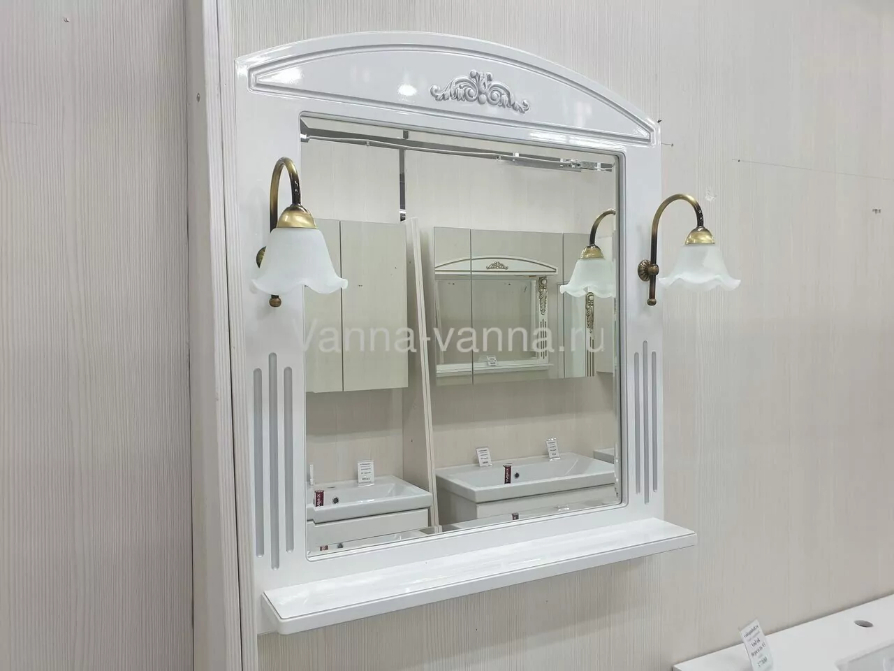 Зеркало Vod-ok Elite Кармен 65 свет, белый, патина золото, серебро от магазина Vanna-Vanna.ru!