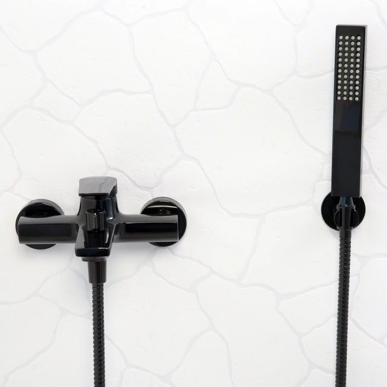 Смеситель для ванны WasserKraft Glan 6601 черный глянец